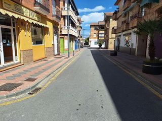 Local comercial en alquiler en Las Tres Cruces en Armilla