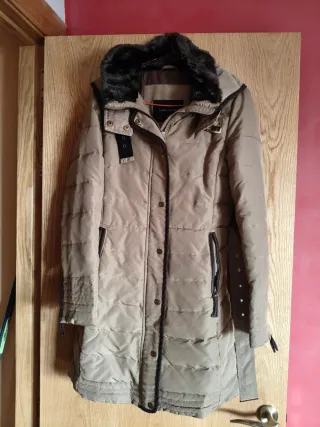 Abrigo Zara Talla S Beige