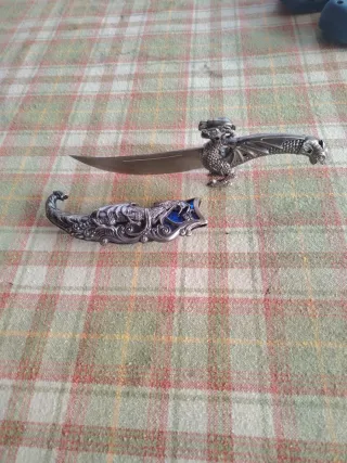 Cuchillo de cabeza dragón Decorativo