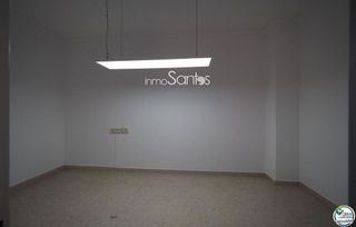 Local comercial en alquiler en Centre en Roses