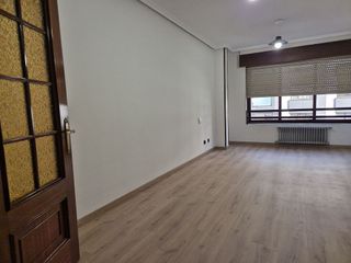 Piso en alquiler en Auditorio - Parque Invierno en Oviedo