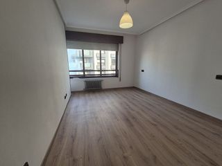 Piso en alquiler en Auditorio - Parque Invierno en Oviedo