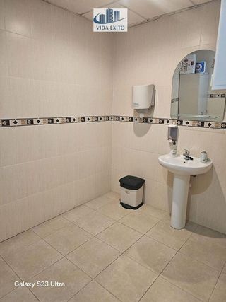 Local comercial en venta en Renfe - Bulevar 1º y 2º Fase en Jaén