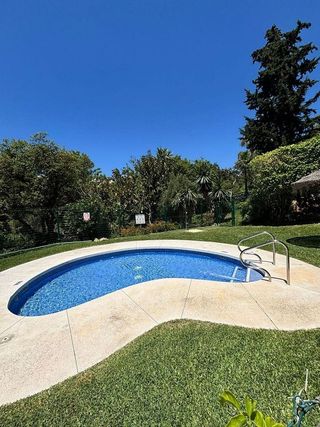 Piso en alquiler en Cabo Pino - Reserva de Marbella en Marbella