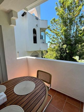 Piso en alquiler en Cabo Pino - Reserva de Marbella en Marbella