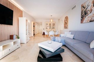 Ático en alquiler en Centro Urbano en Estepona