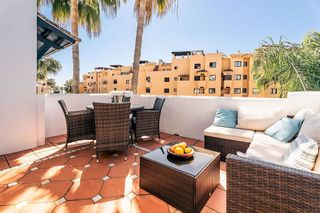 Ático en alquiler en Centro Urbano en Estepona