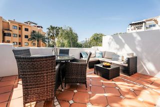 Ático en alquiler en Centro Urbano en Estepona