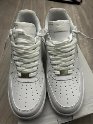 Nike Air Force 1 Low '07 Talla 41 Blancas