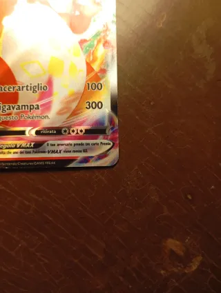 Charizard VMAX Gigamax 330 HP Carta Pokémon