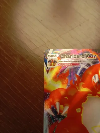 Charizard VMAX Gigamax 330 HP Carta Pokémon