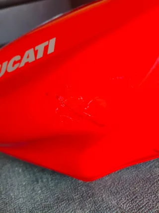 Serbatoio Ducati 748 916 996 998 Rosso