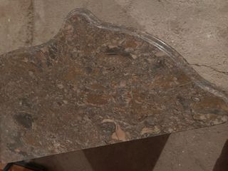 Mueble de entrada de madera y mármol