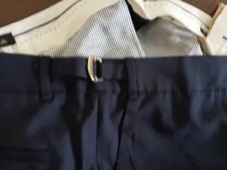 Pantalones Massimo Dutti mujer a 4 euros.