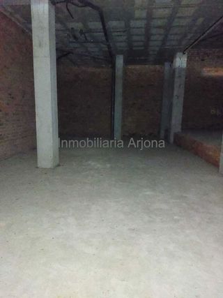 Local comercial en alquiler en Lucena