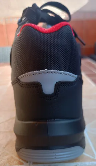 Zapatillas seguridad U-Power sin usar