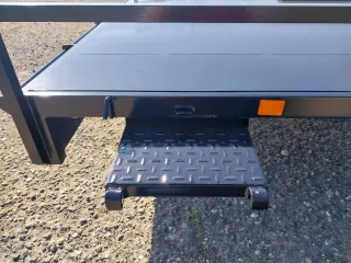 Plataforma 300x170 con rampas y cabestrante