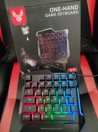 Teclado Gaming G7 RGB Una Mano