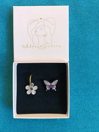 Pendientes "Alessa -Taro". Sin usar