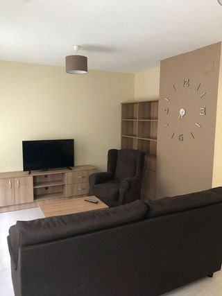 Piso en alquiler en Universidad - Los Lirios en Logroño