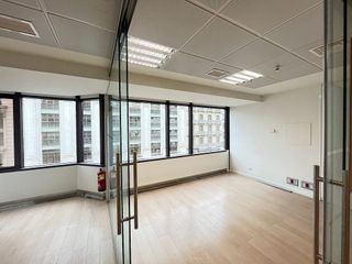 Oficina en alquiler en La Dreta de l'Eixample en Barcelona