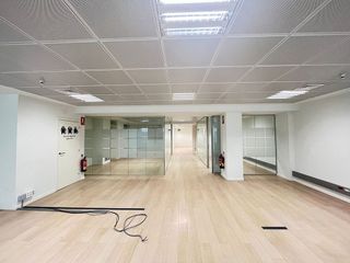 Oficina en alquiler en La Dreta de l'Eixample en Barcelona