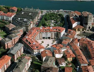 Garaje en alquiler en Zumaia
