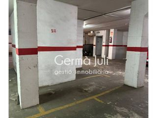 Garaje en venta en Centre en Badalona