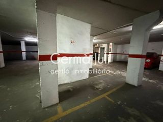 Garaje en venta en Centre en Badalona