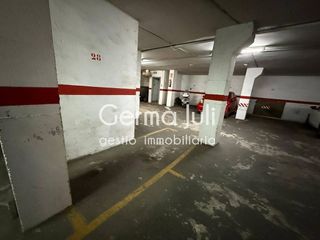 Garaje en venta en Centre en Badalona