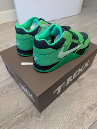 Jordan Travis Scott Jumpman Jack Green Spark 45