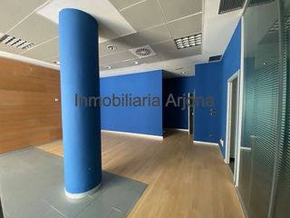 Local comercial en alquiler en Lucena