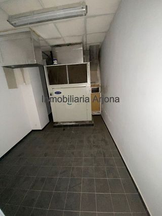 Local comercial en alquiler en Lucena
