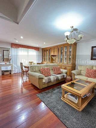 Casa adosada en venta en Verín