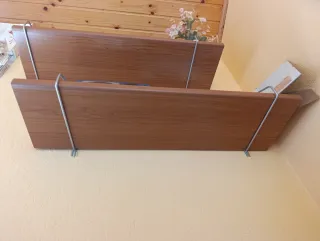 Cama nido (dos camas y colchón) y demás mobiliario