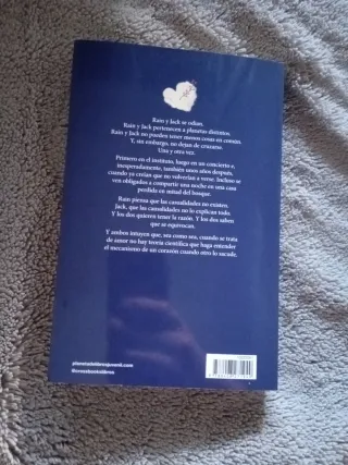 El color de las cosas invisibles