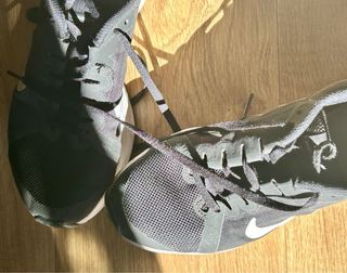 Zapatillas Nike Negras con Logo Blanco