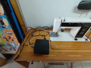 Máquina de coser Sigma antigua