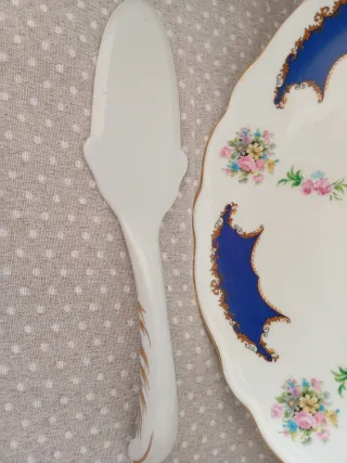 Piatto Limoges con decori floreali e blu