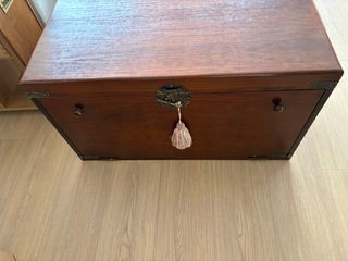 Baúl de madera 80x50x45 con apertura frontal