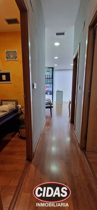 Local comercial en alquiler en Parque del Oeste - Olivares en Oviedo