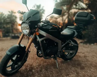 Hyosung Comet GT 250 Negra
