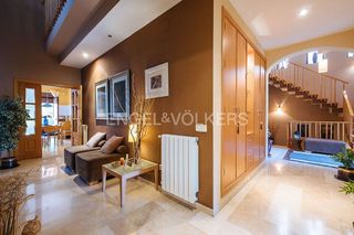 Chalet en venta en Zona Universitaria  en Bormujos