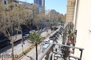 Oficina en alquiler en Vila de Gràcia en Barcelona