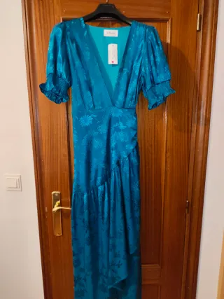 Vestido fiesta con etiqueta