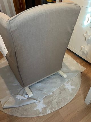 Sillón-mecedora para habitación infantil o salón.
