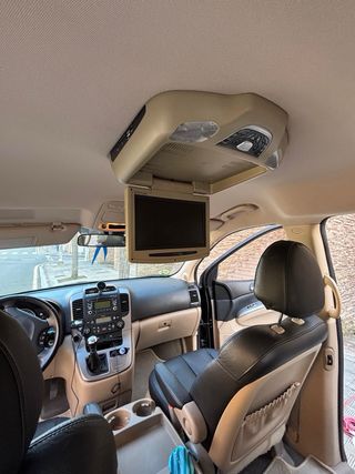 KIA Carnival 2012