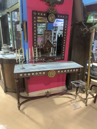 Espejo antiguo entrada mármol y madera