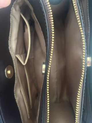 Bolso Guess Marrón con Logo GG