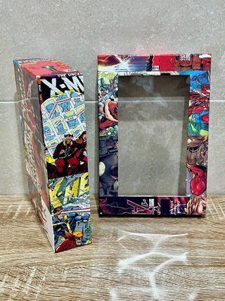 SCATOLA PICCOLA IN CARTONE MARVEL CON 6 SCOMPARTI NUOVA